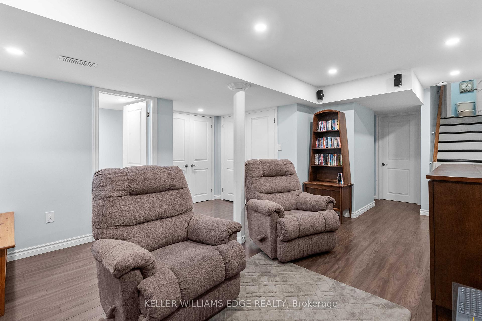 Photo 34 of 55 Sonoma Valley Crescent, Hamilton, Mewburn — HOMEH