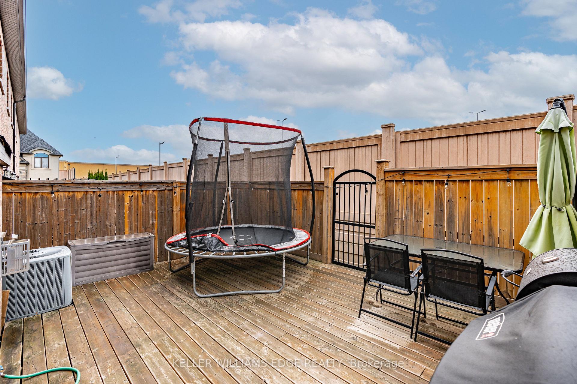 Photo 37 of 55 Sonoma Valley Crescent, Hamilton, Mewburn — HOMEH