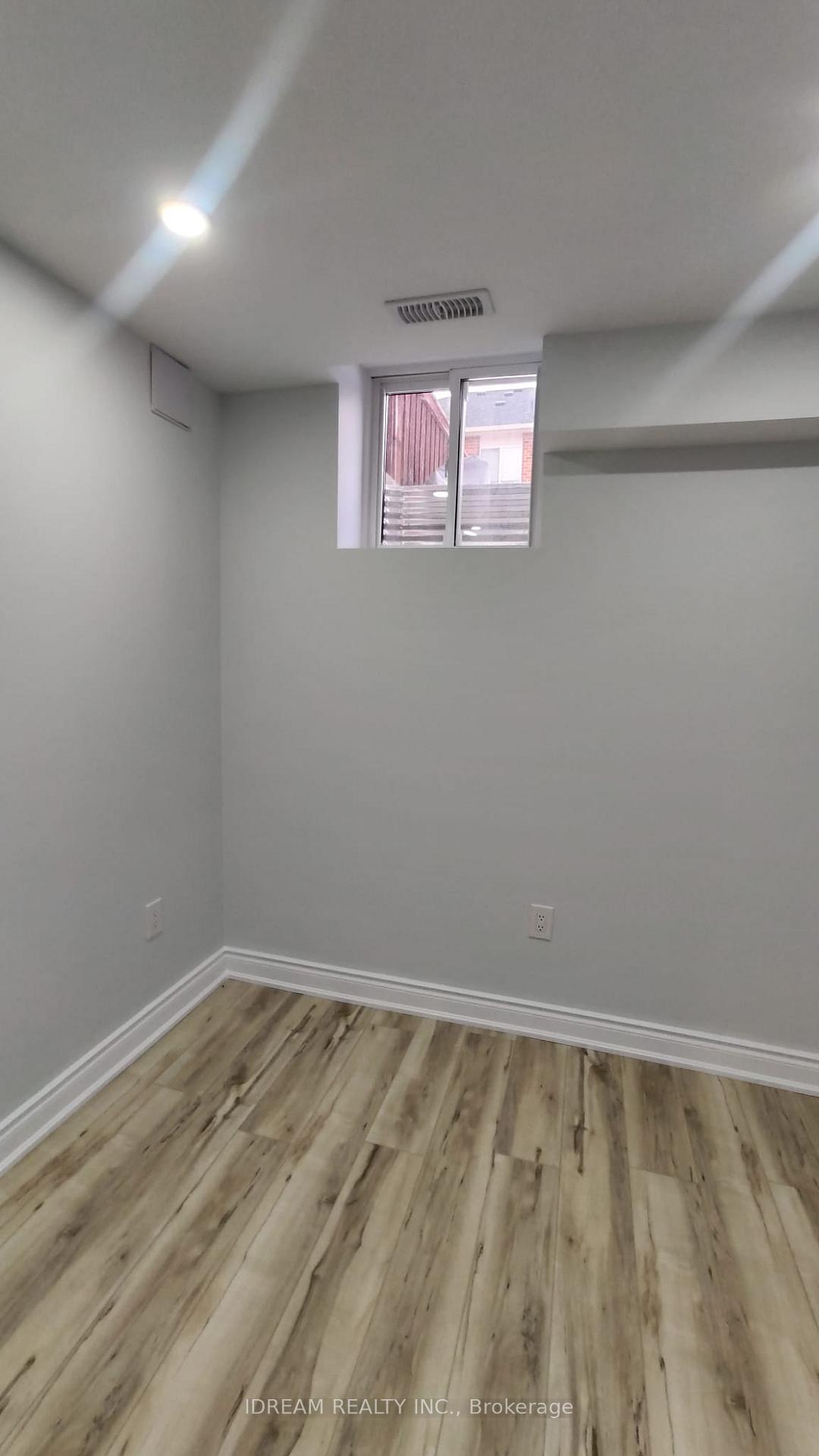 Photo 5 of Unit Bsmt, 1 Iceberg Trail, Brampton, Sandringham-Wellington — HOMEH