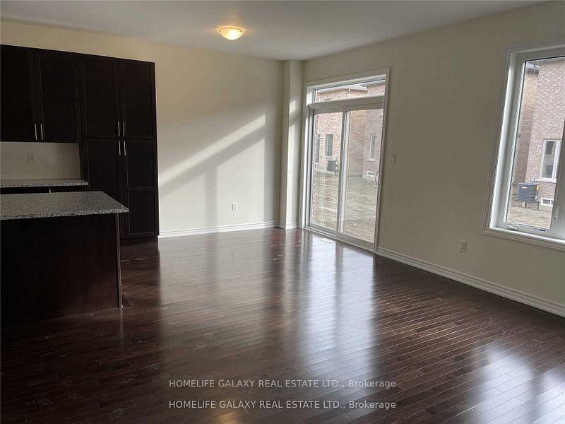 Photo 3 of 309 Clockwork Drive, Brampton, Brampton West — HOMEH