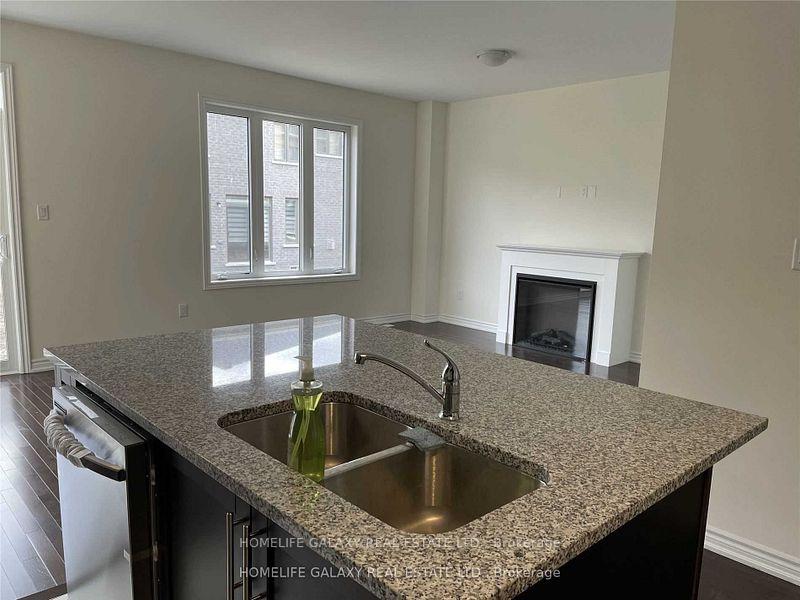 Photo 4 of 309 Clockwork Drive, Brampton, Brampton West — HOMEH