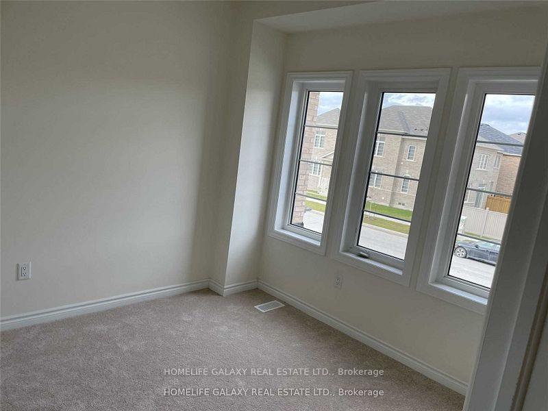 Photo 5 of 309 Clockwork Drive, Brampton, Brampton West — HOMEH
