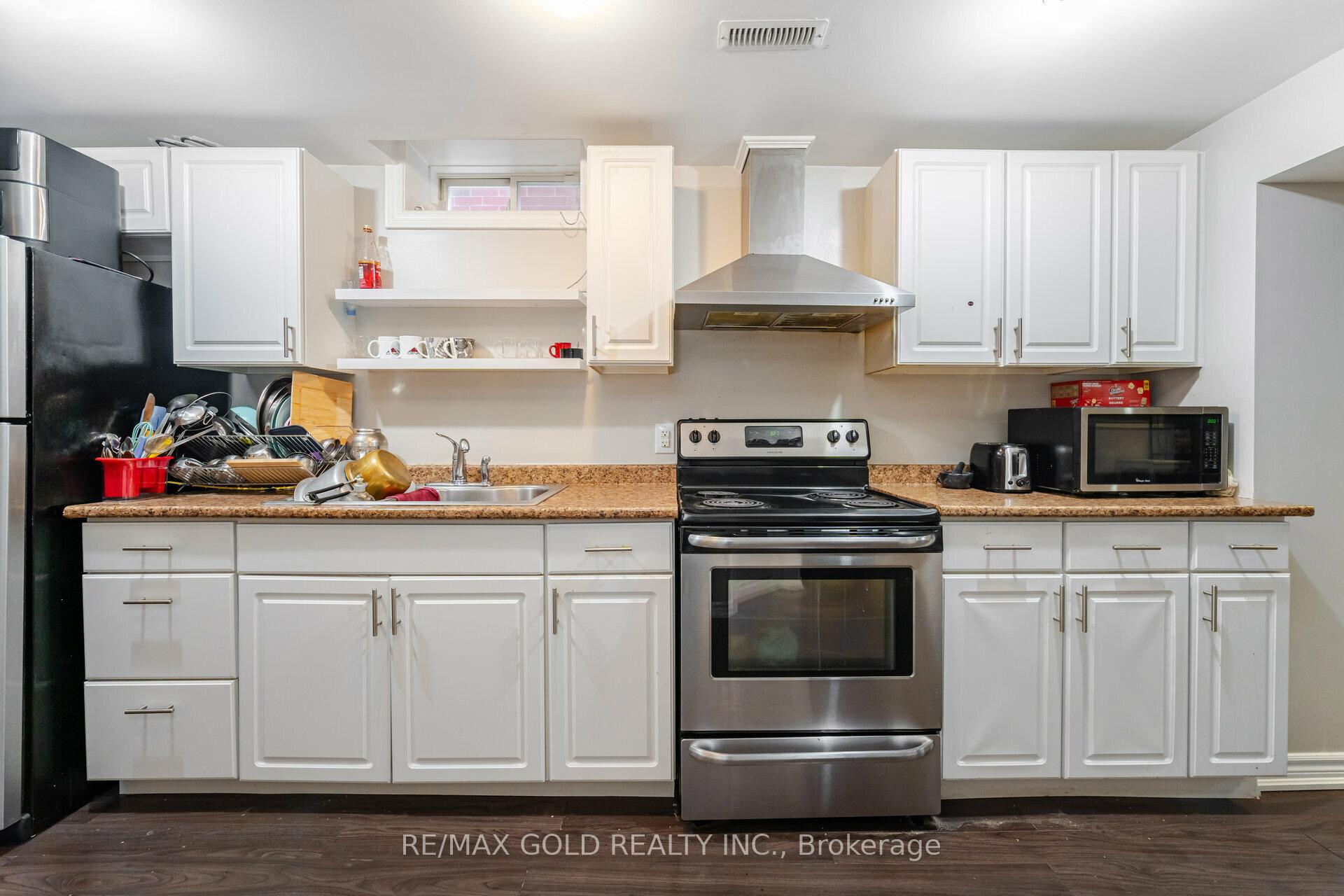 Photo 8 of Unit BSMT, 27 Treegrove Crescent, Brampton, Fletcher's Meadow — HOMEH
