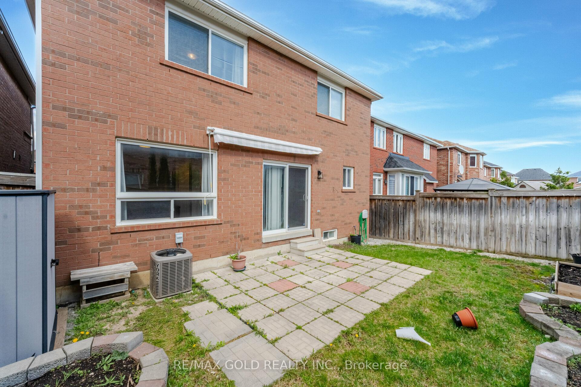 Photo 16 of Unit BSMT, 27 Treegrove Crescent, Brampton, Fletcher's Meadow — HOMEH