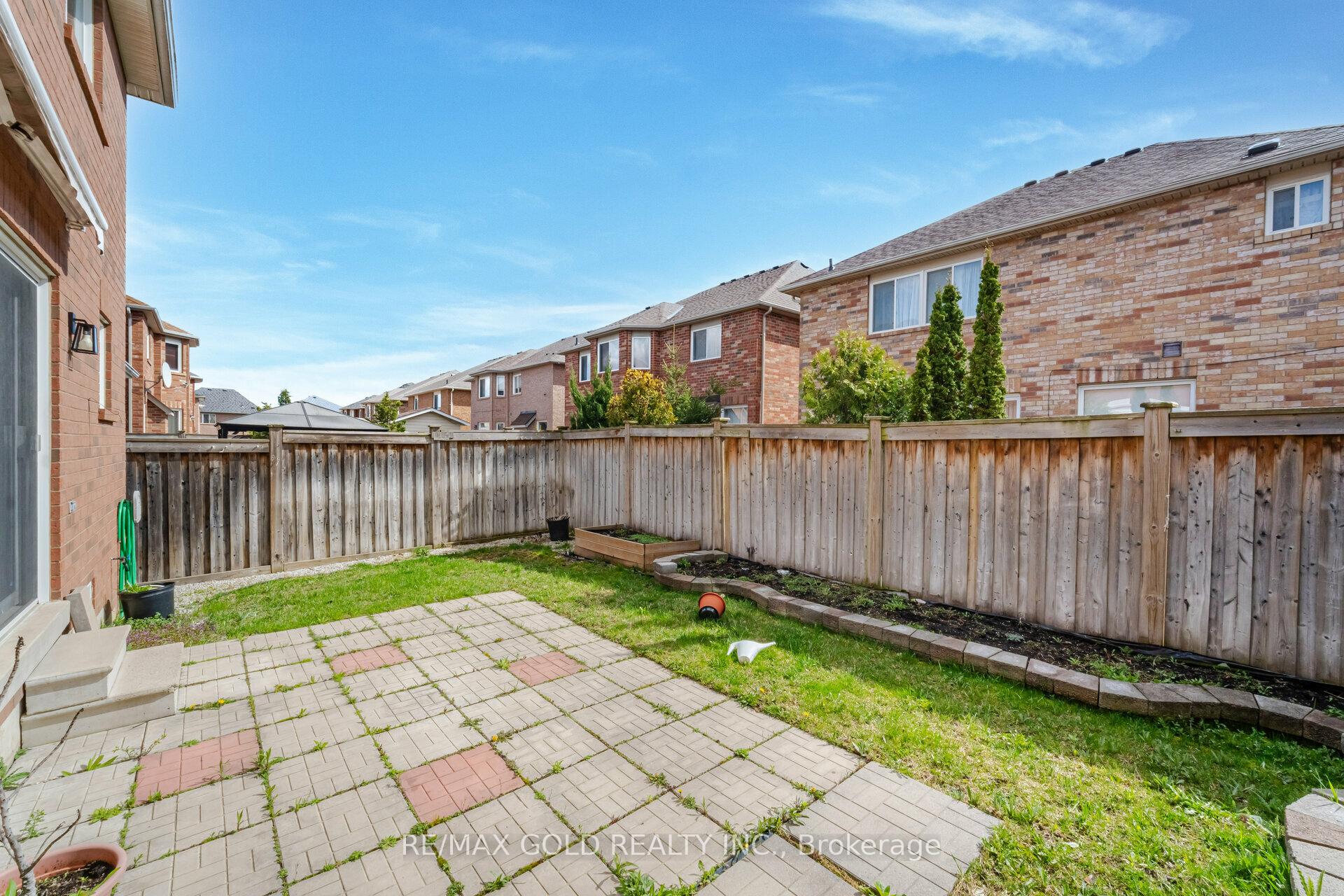 Photo 17 of Unit BSMT, 27 Treegrove Crescent, Brampton, Fletcher's Meadow — HOMEH