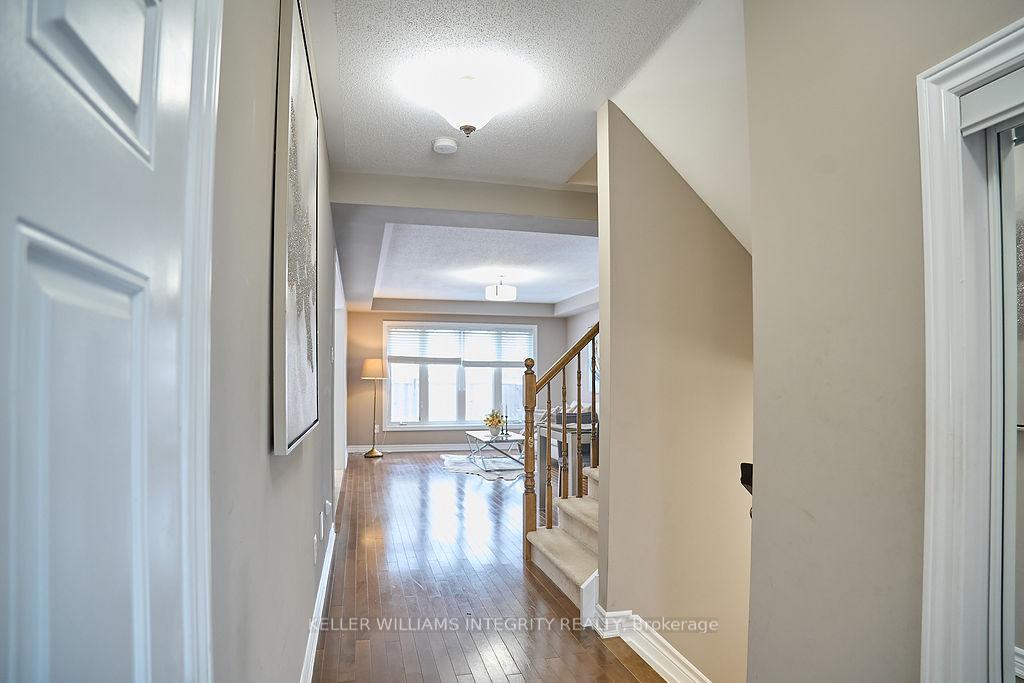 Photo 3 of 526 Khamsin Street, Ottawa, Stittsville (North) — HOMEH