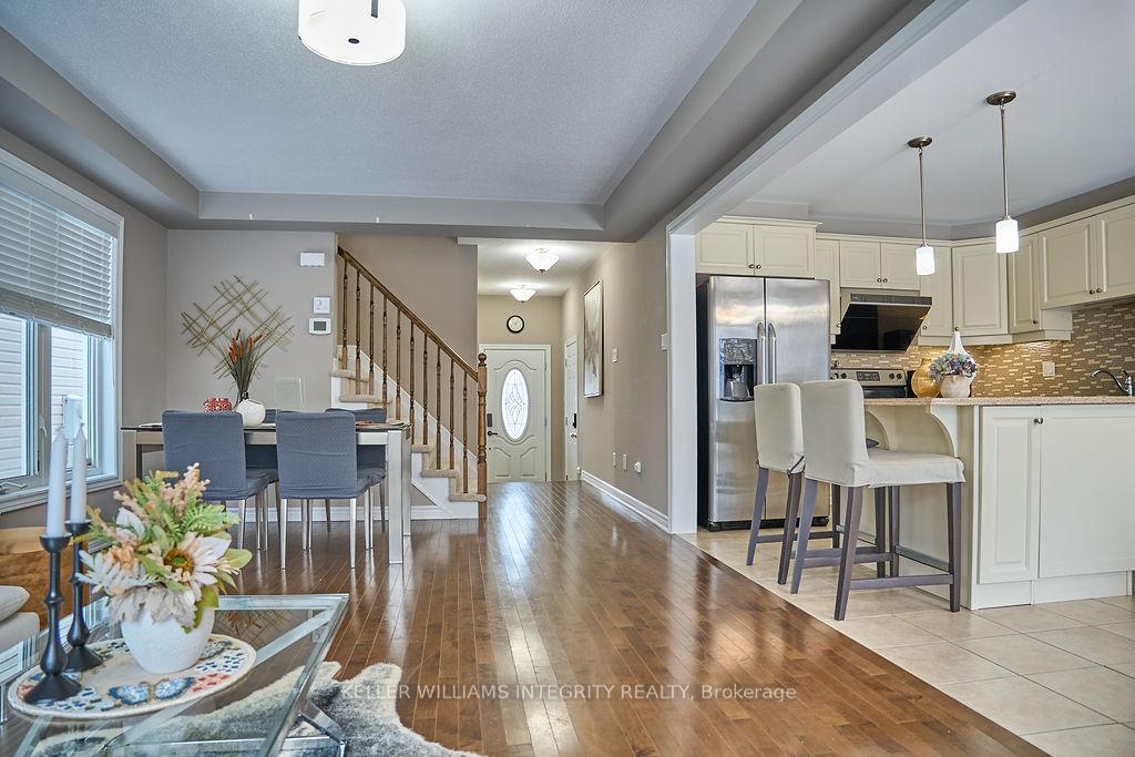 Photo 8 of 526 Khamsin Street, Ottawa, Stittsville (North) — HOMEH