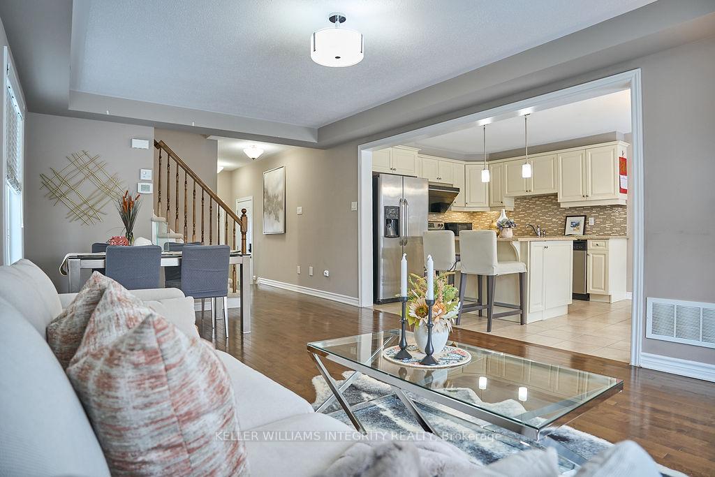 Photo 9 of 526 Khamsin Street, Ottawa, Stittsville (North) — HOMEH