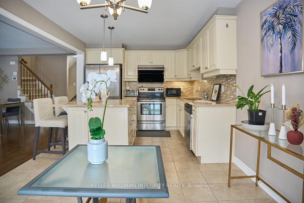Photo 11 of 526 Khamsin Street, Ottawa, Stittsville (North) — HOMEH