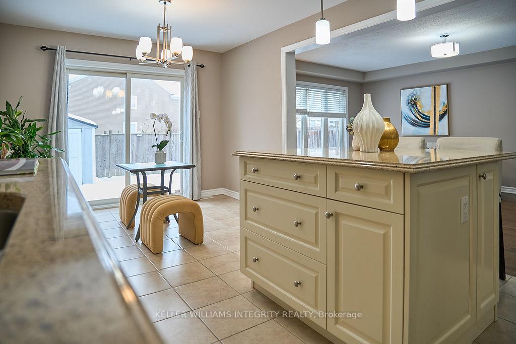 Photo 13 of 526 Khamsin Street, Ottawa, Stittsville (North) — HOMEH