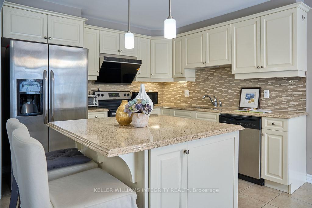 Photo 14 of 526 Khamsin Street, Ottawa, Stittsville (North) — HOMEH