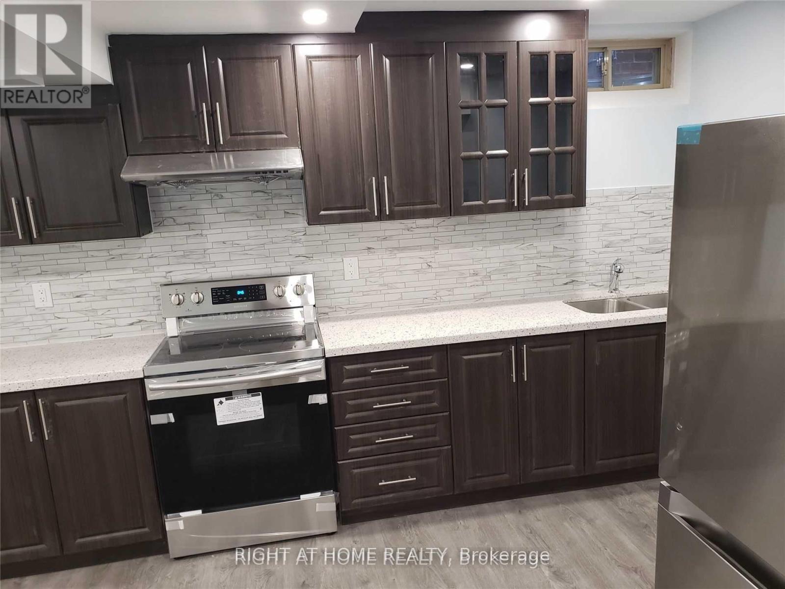 Photo 6 of Unit Basment, 23 Bandera (Basement) Drive, Brampton, Credit Valley — HOMEH