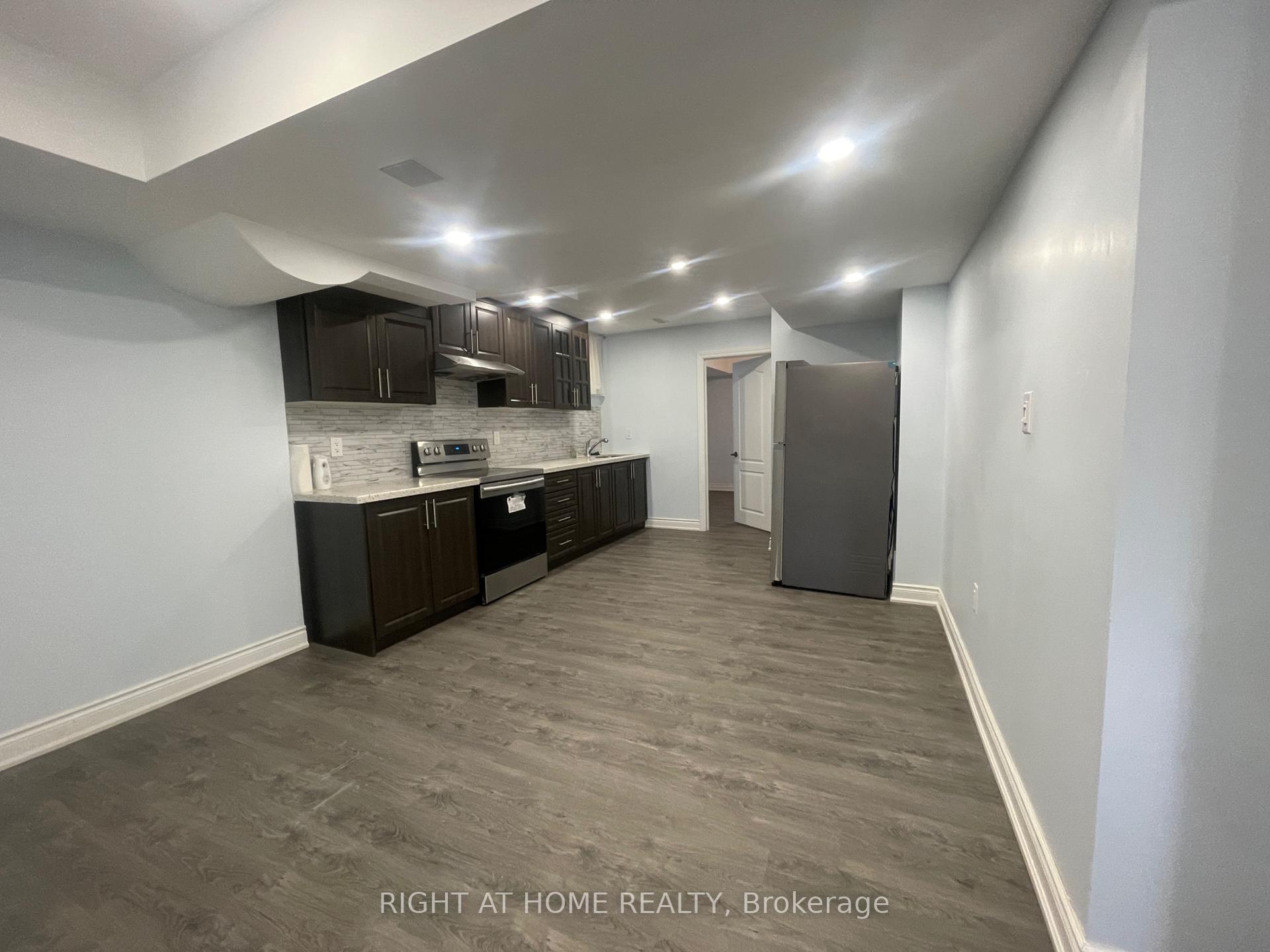 Photo 8 of Unit Basment, 23 Bandera (Basement) Drive, Brampton, Credit Valley — HOMEH