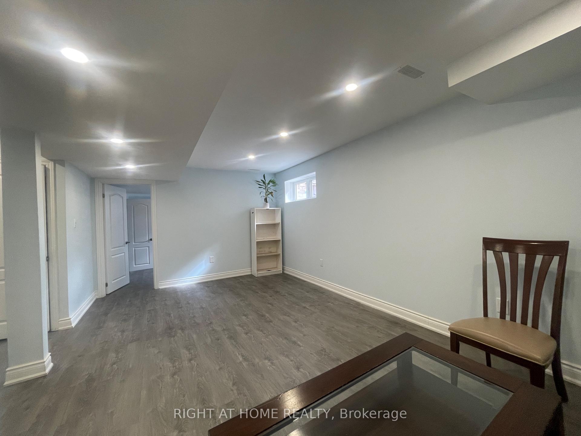 Photo 14 of Unit Basment, 23 Bandera (Basement) Drive, Brampton, Credit Valley — HOMEH