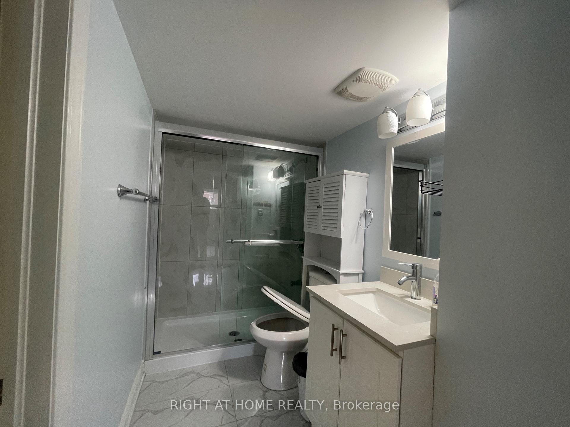 Photo 17 of Unit Basment, 23 Bandera (Basement) Drive, Brampton, Credit Valley — HOMEH