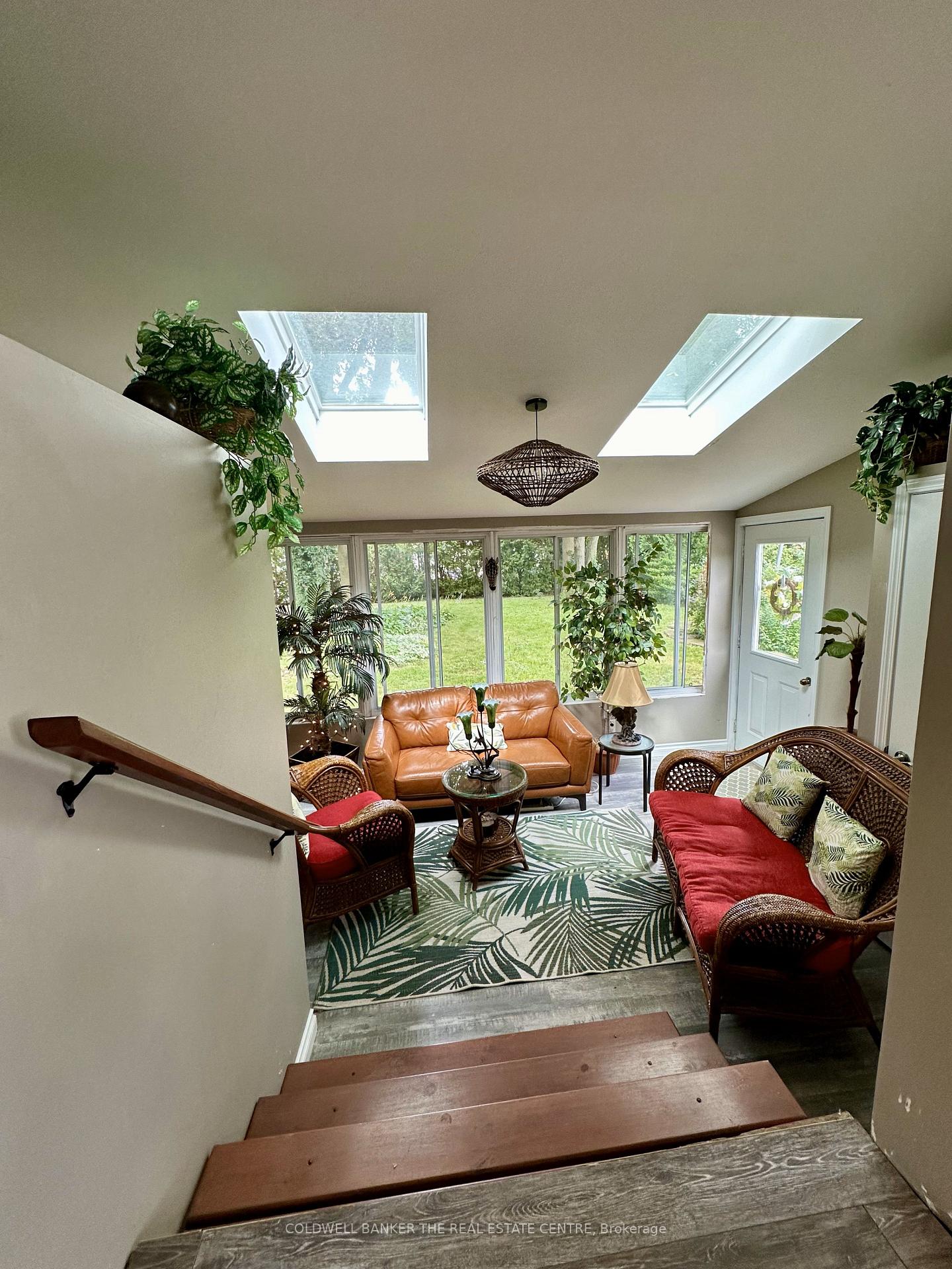 Photo 14 of 178 Woodworth Avenue, St. Thomas — HOMEH