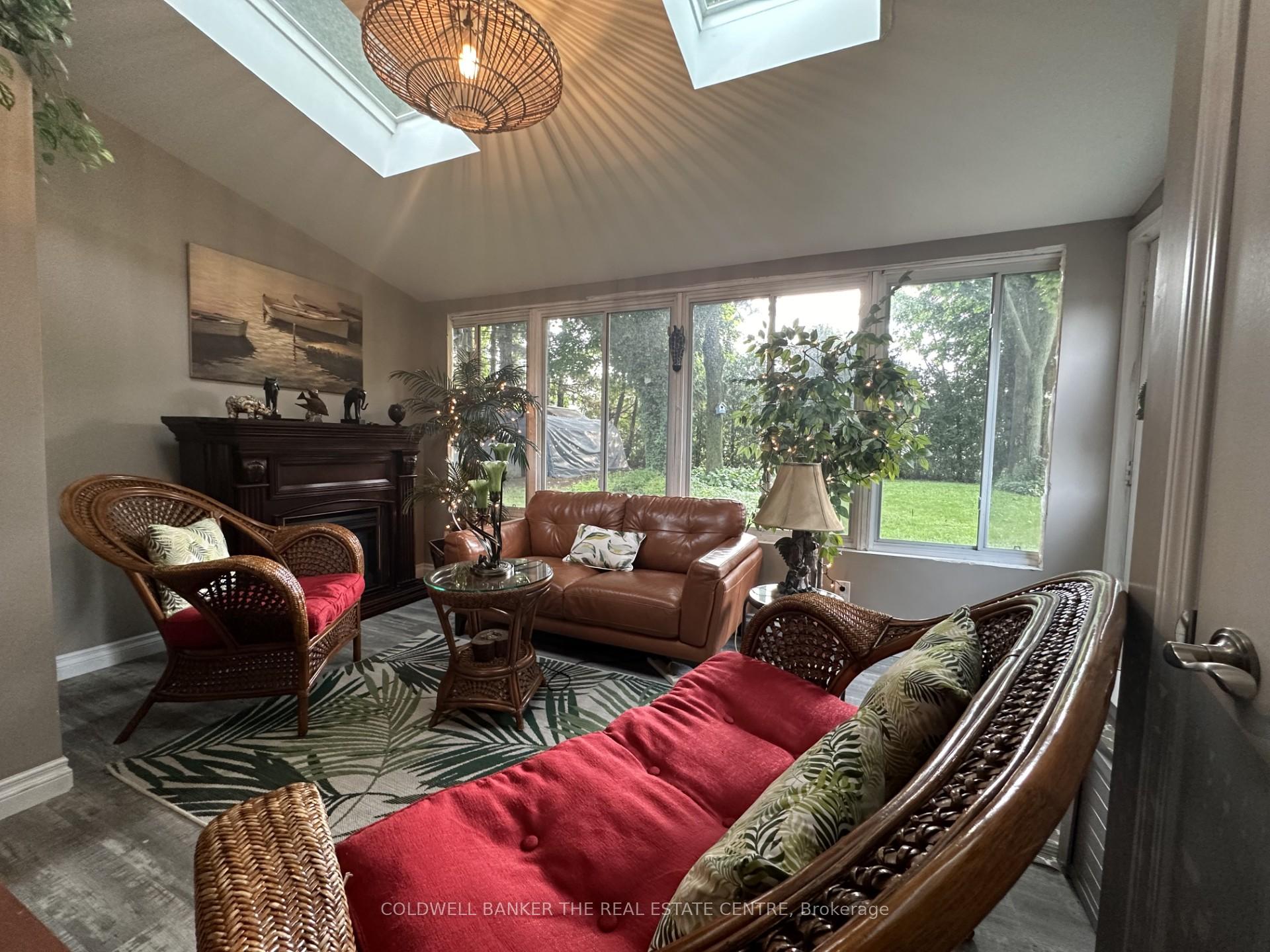 Photo 16 of 178 Woodworth Avenue, St. Thomas — HOMEH