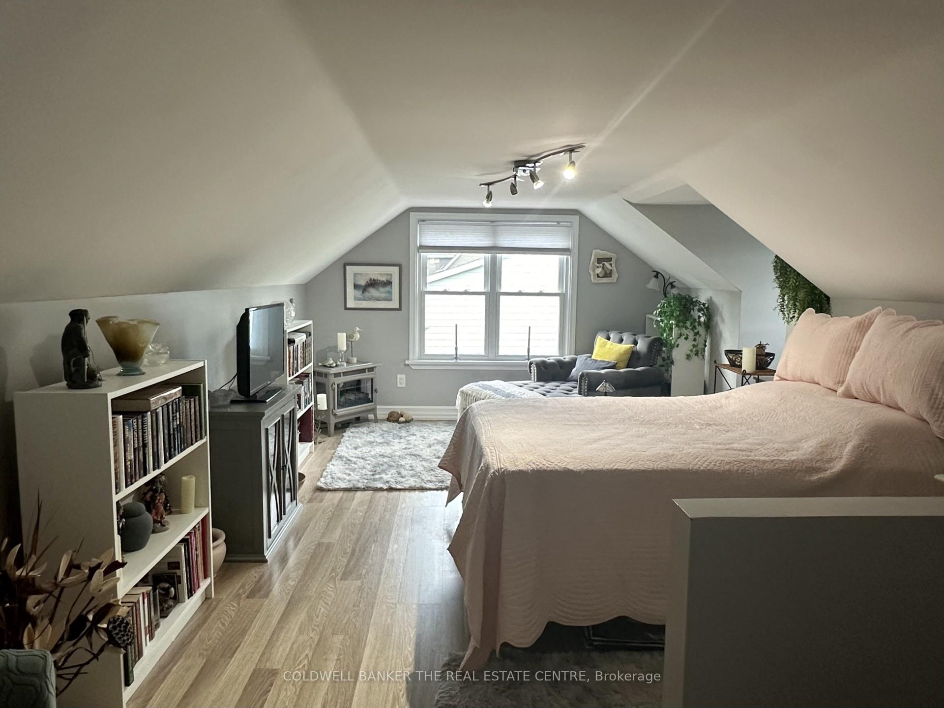 Photo 17 of 178 Woodworth Avenue, St. Thomas — HOMEH