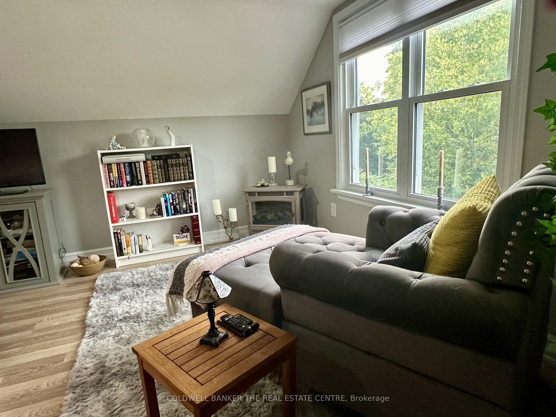 Photo 18 of 178 Woodworth Avenue, St. Thomas — HOMEH