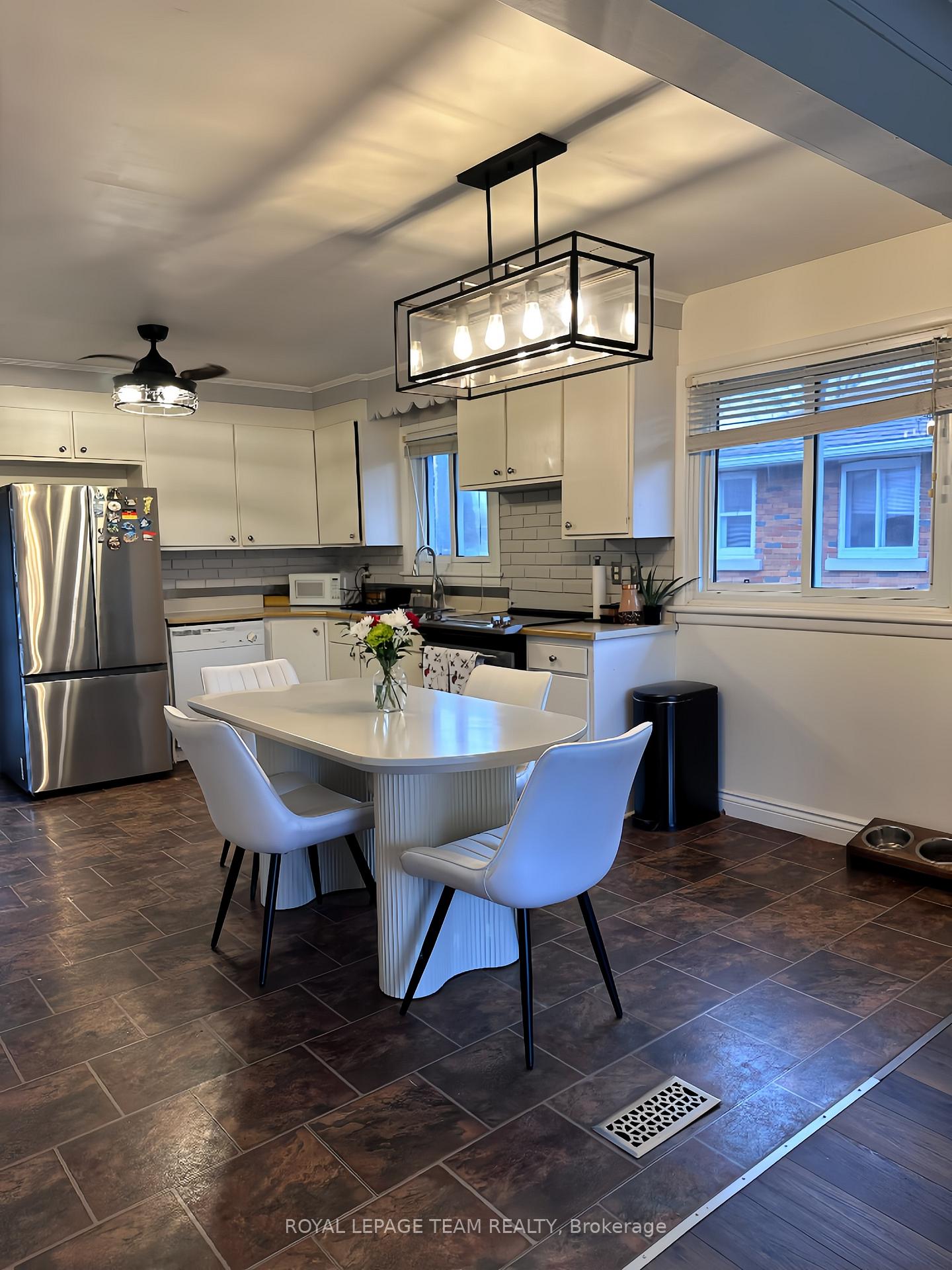 Photo 3 of 1121 Fifth Street E, Cornwall — HOMEH
