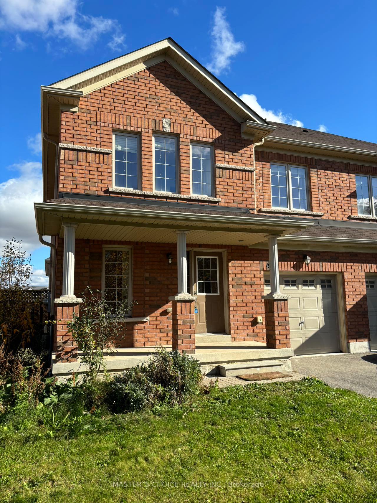 Photo 3 of 45 Keith Crescent, St. Catharines, Burleigh Hill — HOMEH