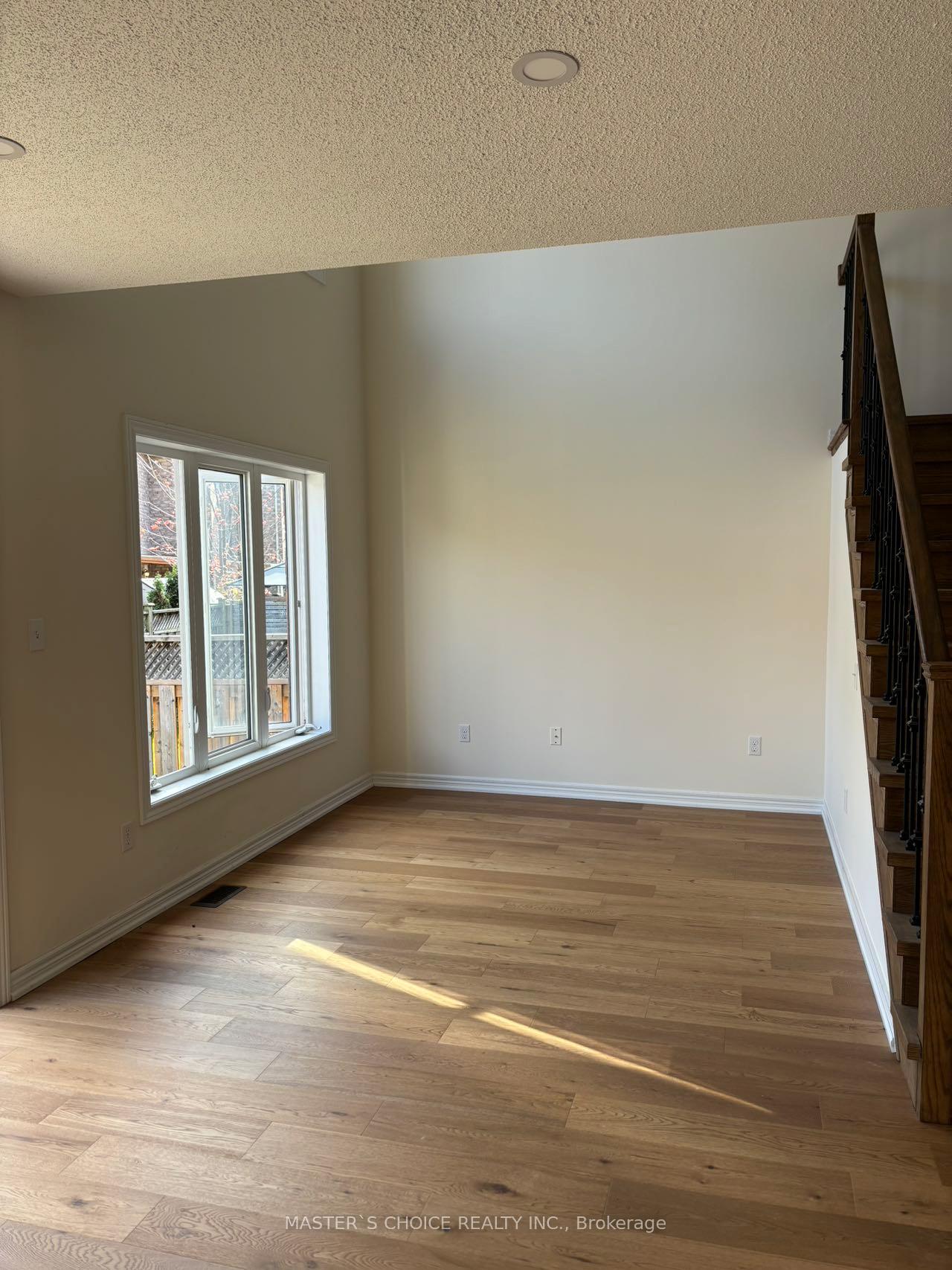 Photo 7 of 45 Keith Crescent, St. Catharines, Burleigh Hill — HOMEH