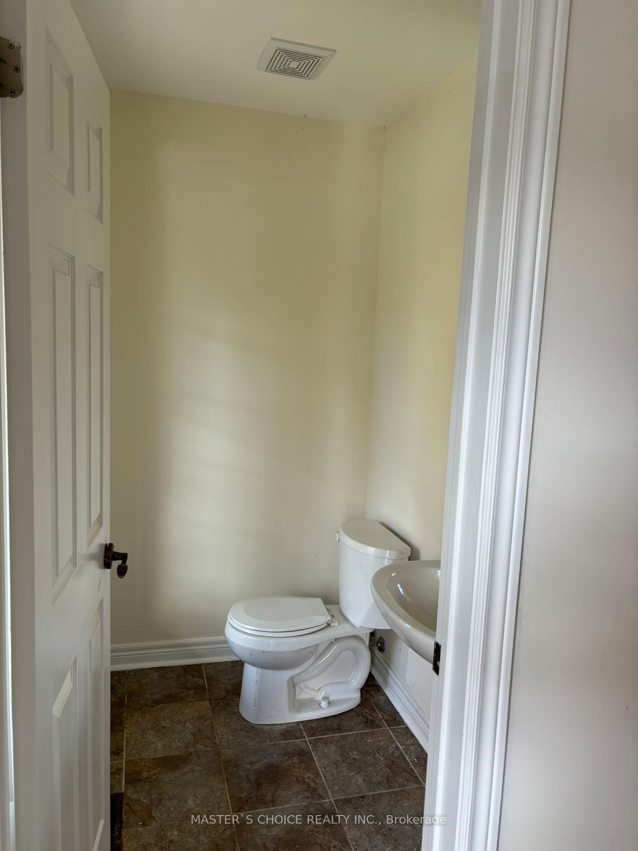 Photo 10 of 45 Keith Crescent, St. Catharines, Burleigh Hill — HOMEH