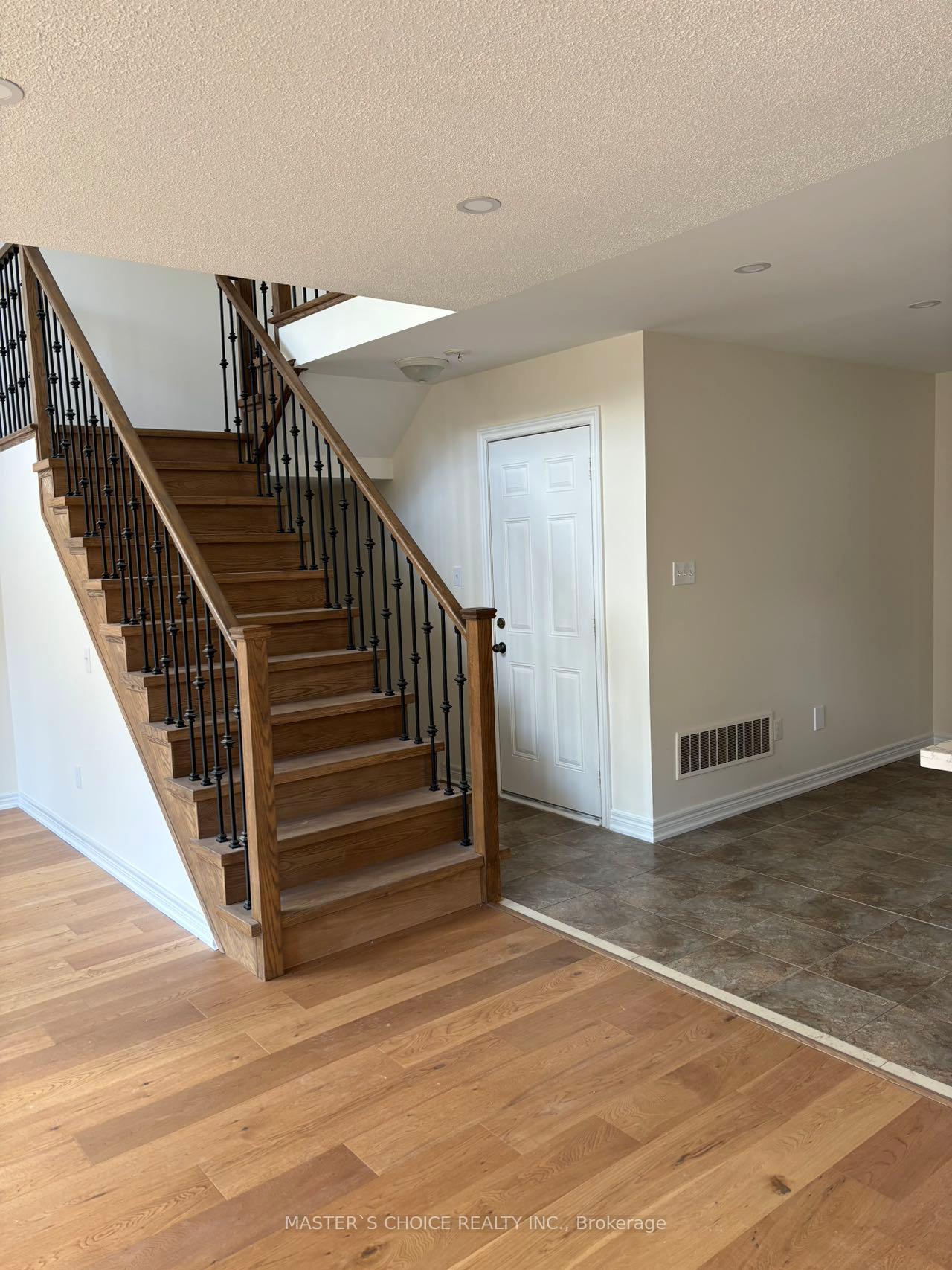 Photo 15 of 45 Keith Crescent, St. Catharines, Burleigh Hill — HOMEH