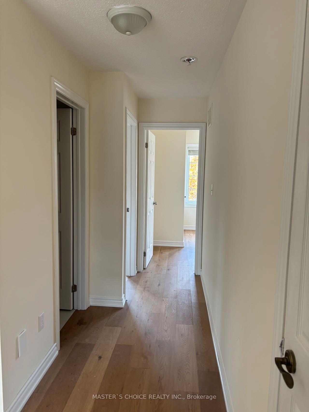 Photo 25 of 45 Keith Crescent, St. Catharines, Burleigh Hill — HOMEH
