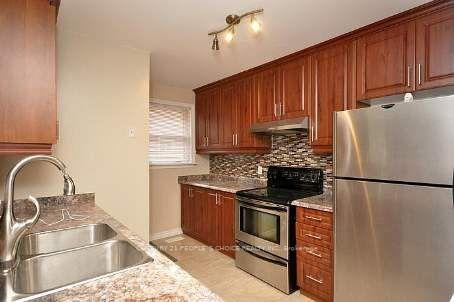 Photo 1 of Unit upper, 41 Corby Crescent, Brampton, Brampton South — HOMEH