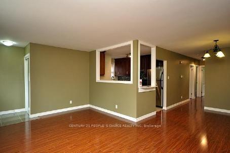 Photo 3 of Unit upper, 41 Corby Crescent, Brampton, Brampton South — HOMEH