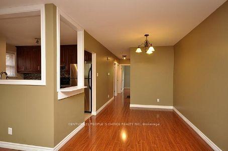 Photo 4 of Unit upper, 41 Corby Crescent, Brampton, Brampton South — HOMEH