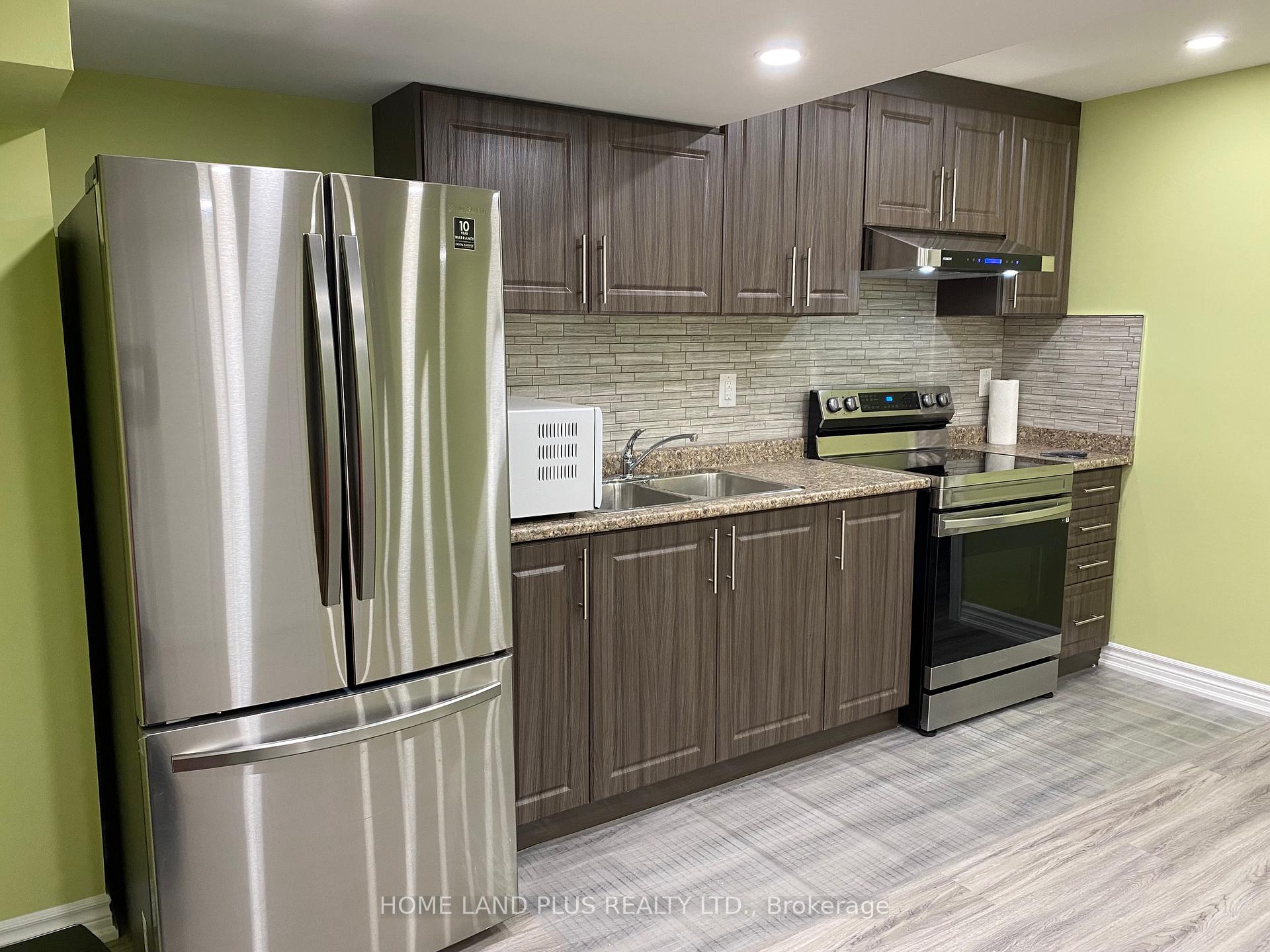 Photo 3 of Unit Unit 2 (Bsmnt), 43 Lanark Circle, Brampton, Credit Valley — HOMEH