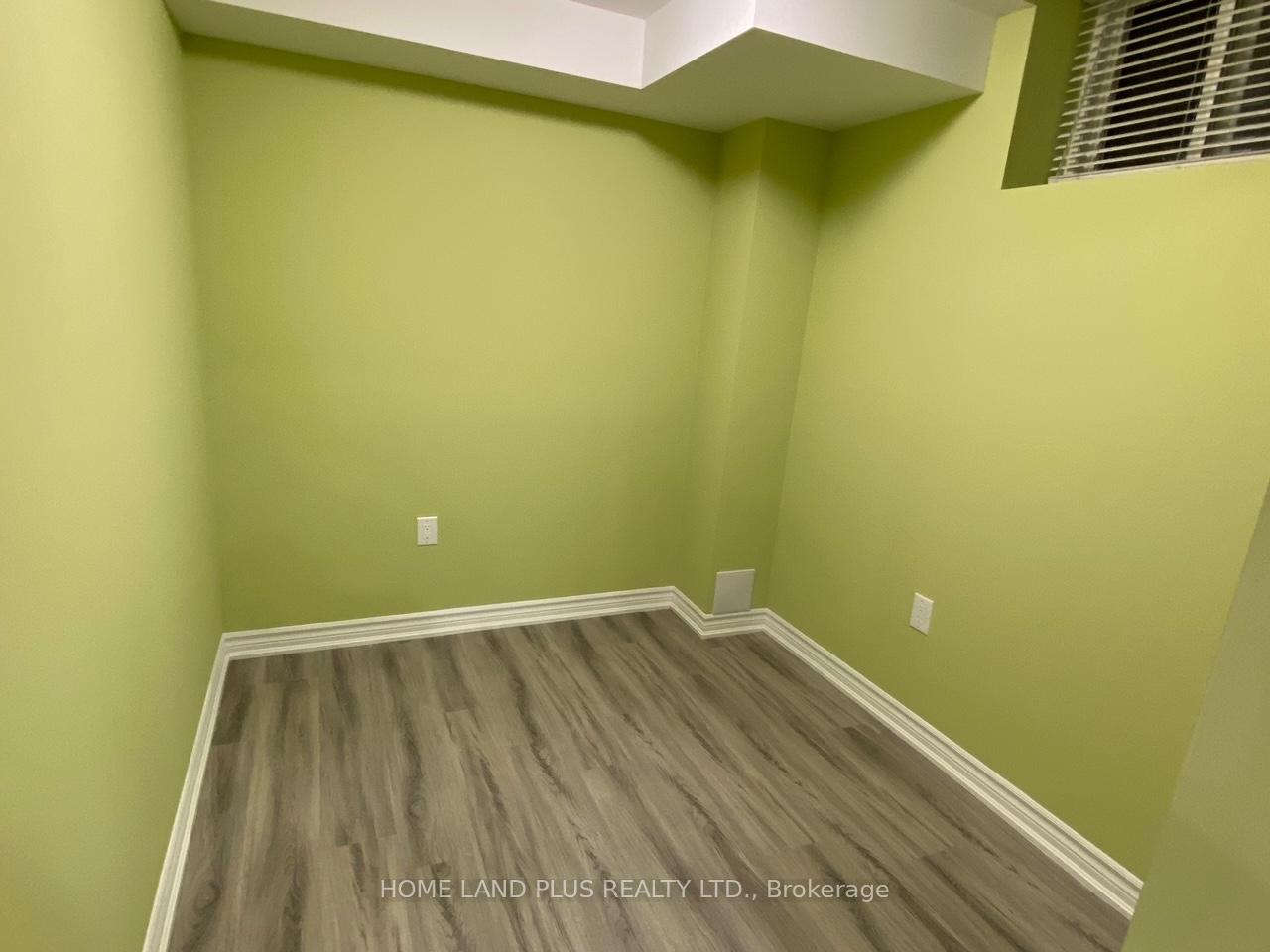 Photo 6 of Unit Unit 2 (Bsmnt), 43 Lanark Circle, Brampton, Credit Valley — HOMEH