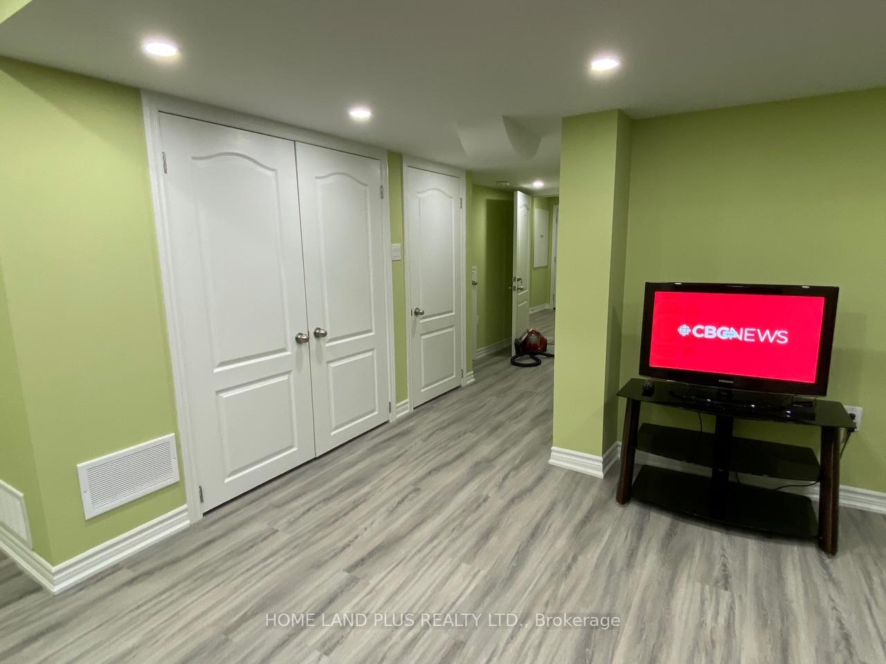 Photo 11 of Unit Unit 2 (Bsmnt), 43 Lanark Circle, Brampton, Credit Valley — HOMEH