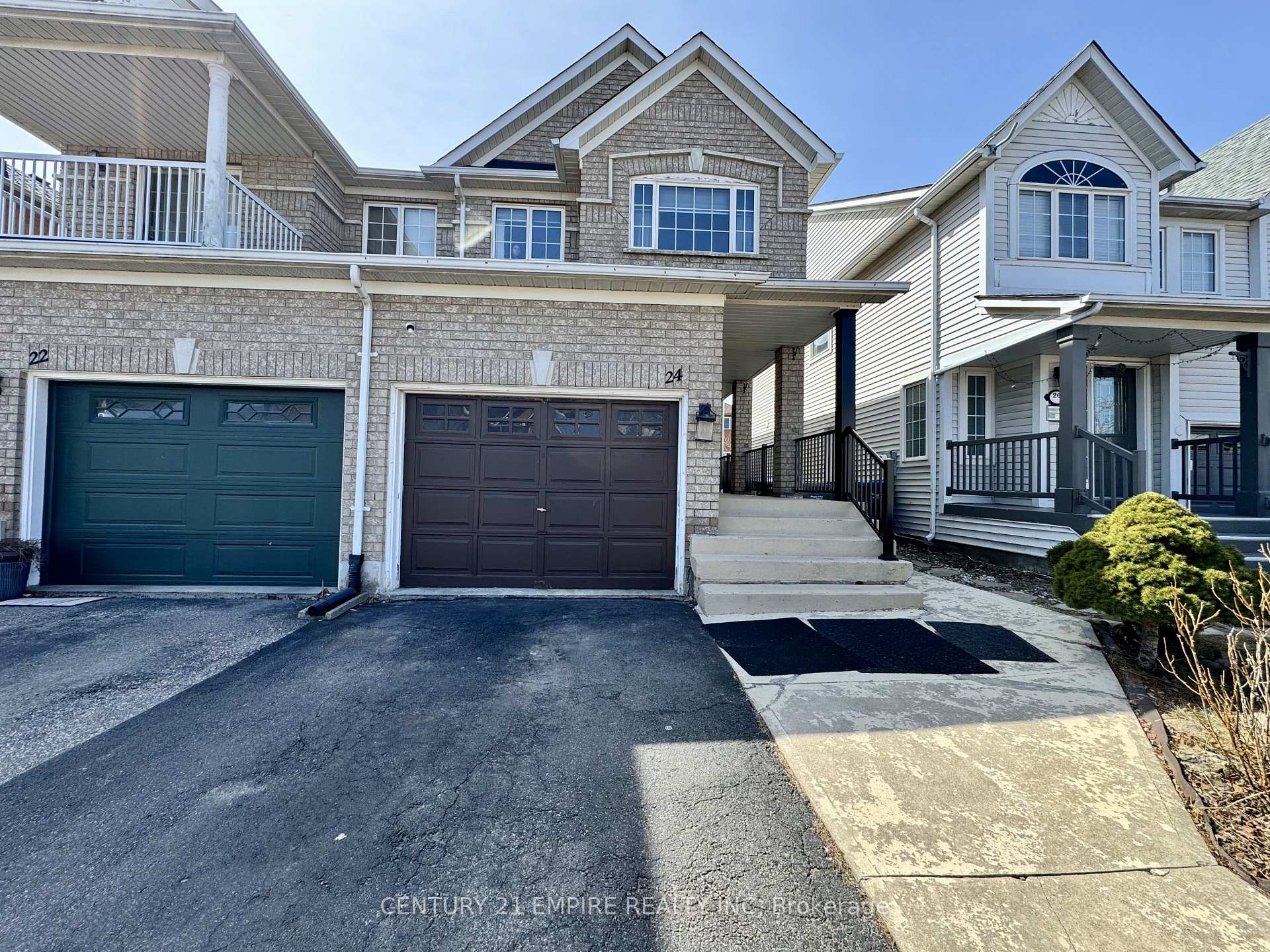 Photo 1 of Unit Upper, 24 Tiller Trail, Brampton, Fletcher's Creek Village — HOMEH