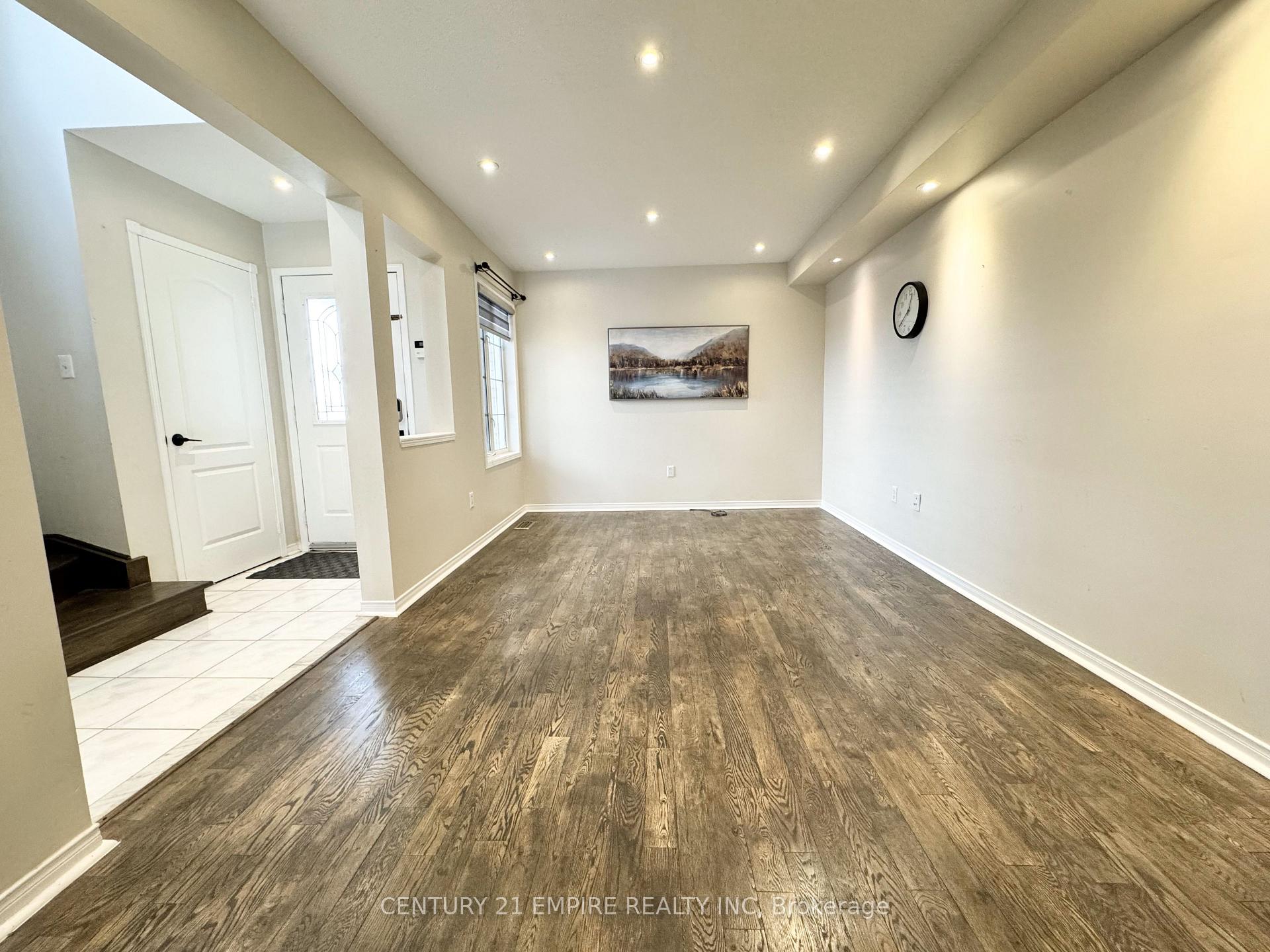 Photo 7 of Unit Upper, 24 Tiller Trail, Brampton, Fletcher's Creek Village — HOMEH