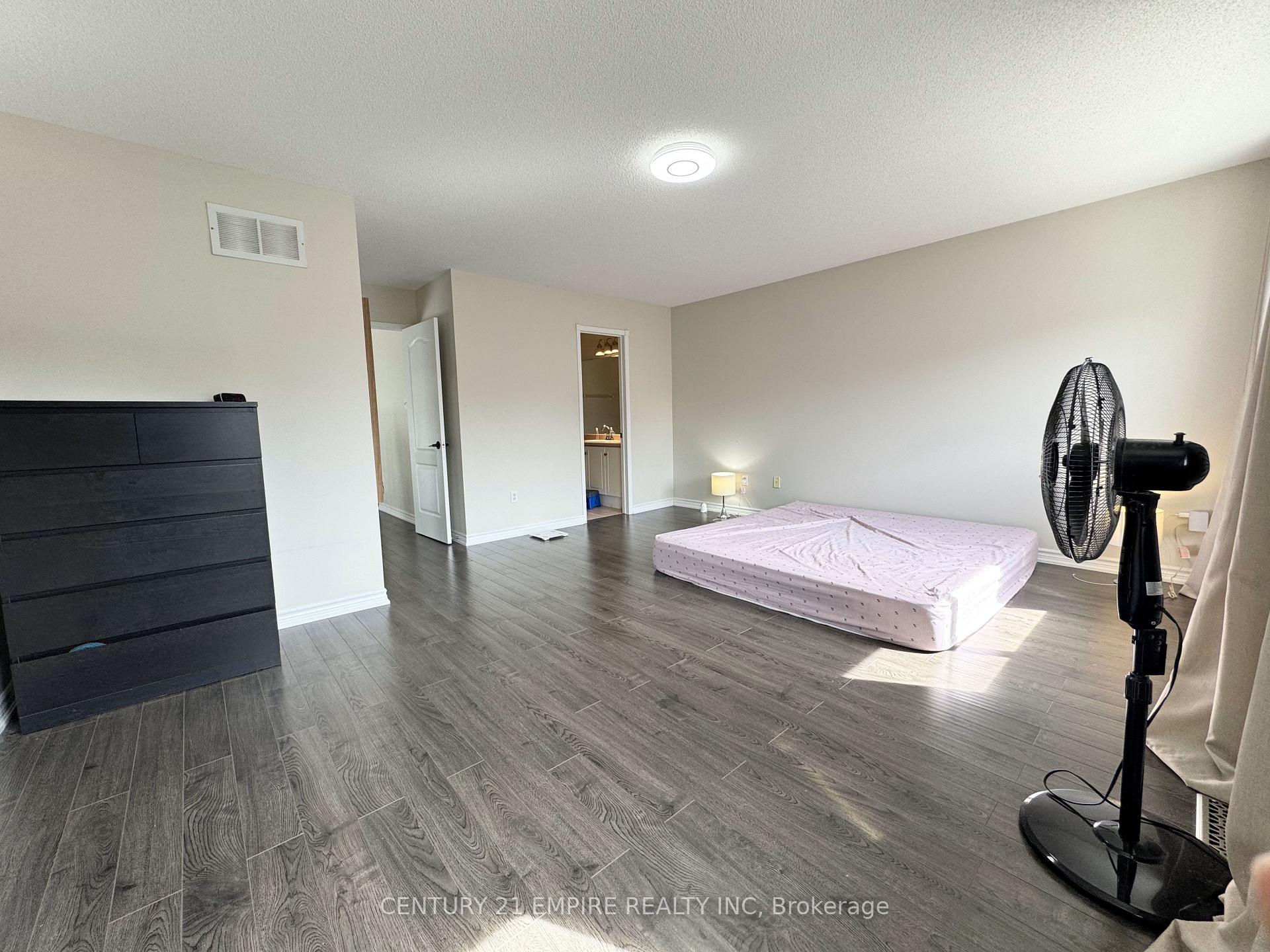 Photo 25 of Unit Upper, 24 Tiller Trail, Brampton, Fletcher's Creek Village — HOMEH