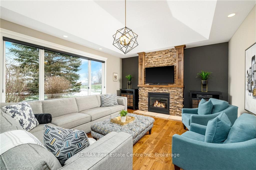 Photo 20 of 35 Karendale Crescent, Hamilton, Freelton — HOMEH