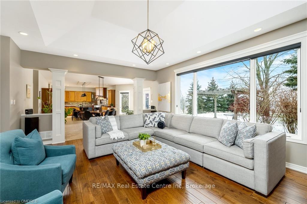 Photo 21 of 35 Karendale Crescent, Hamilton, Freelton — HOMEH