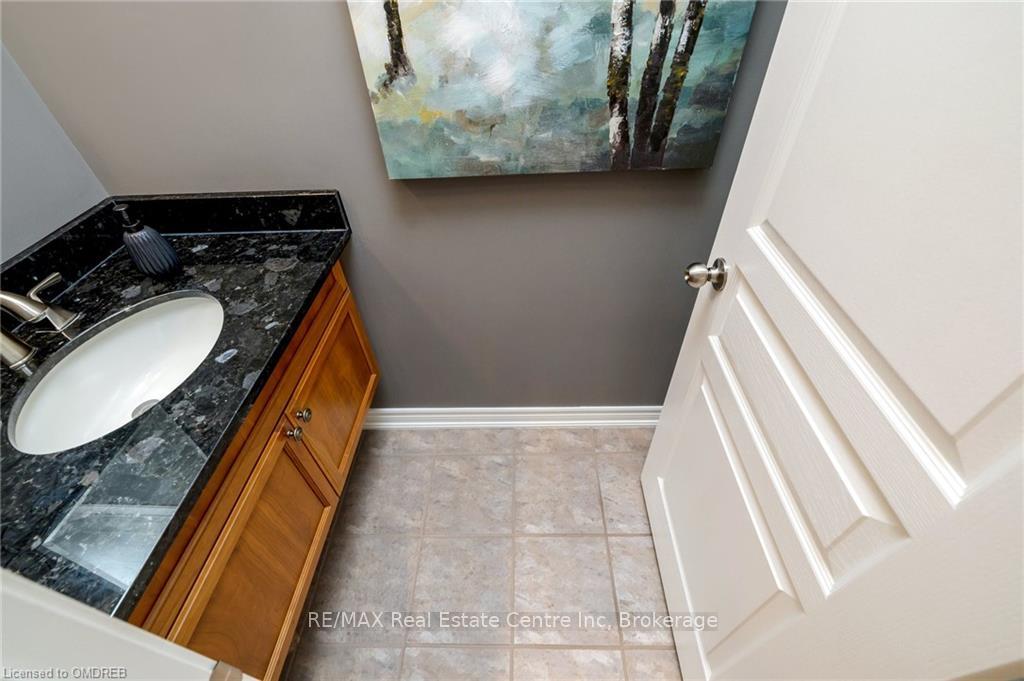 Photo 24 of 35 Karendale Crescent, Hamilton, Freelton — HOMEH