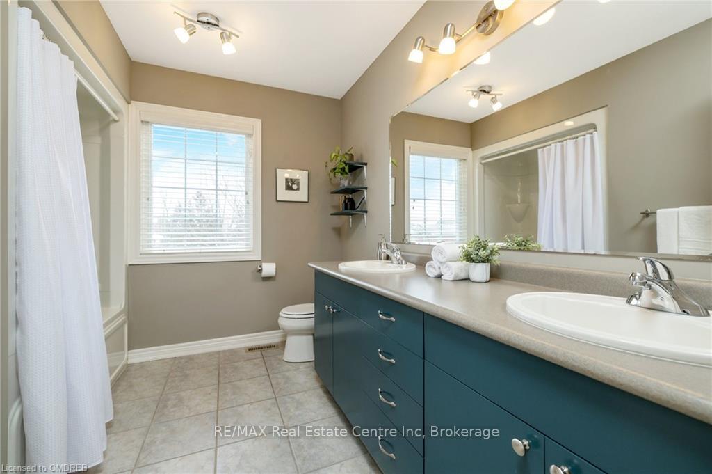 Photo 31 of 35 Karendale Crescent, Hamilton, Freelton — HOMEH