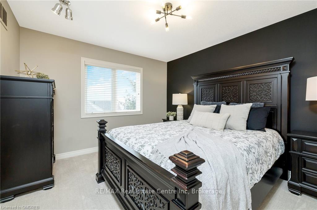 Photo 33 of 35 Karendale Crescent, Hamilton, Freelton — HOMEH