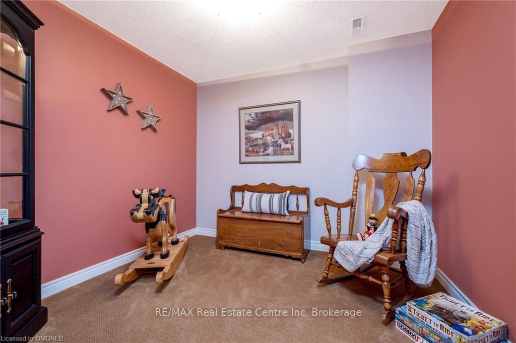Photo 38 of 35 Karendale Crescent, Hamilton, Freelton — HOMEH