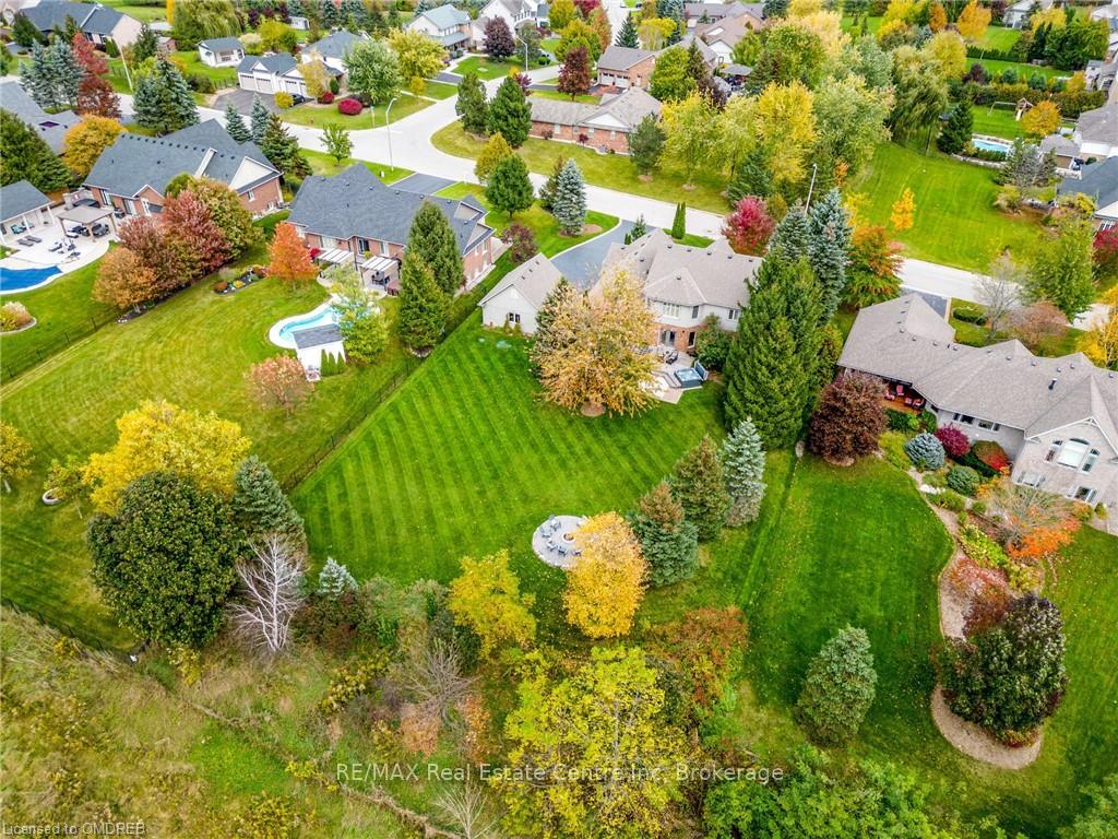 Photo 48 of 35 Karendale Crescent, Hamilton, Freelton — HOMEH