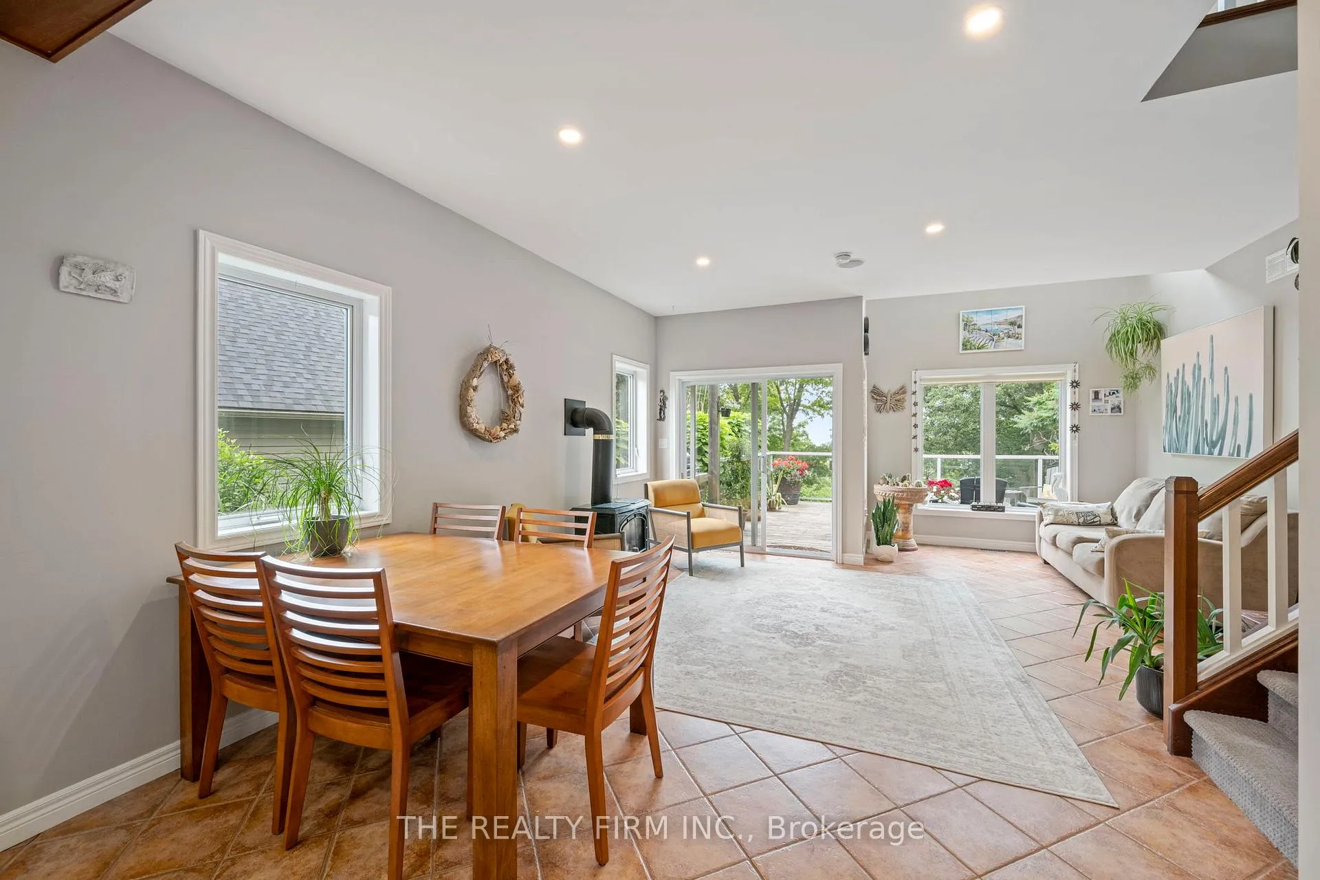 Photo 6 of 210 Cornell Drive E, Central Elgin, Port Stanley — HOMEH