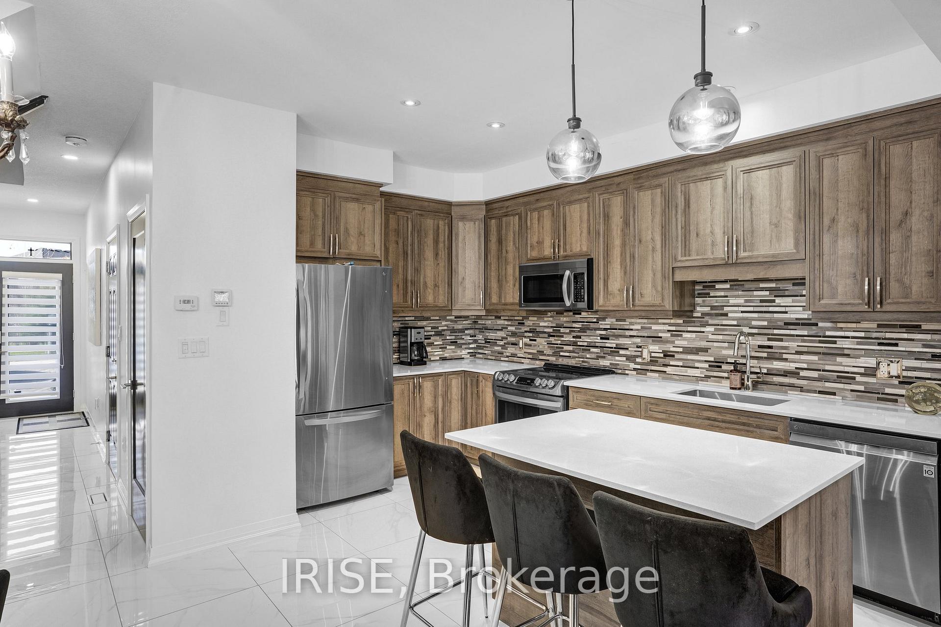 Photo 6 of 69 Burley Lane, Hamilton, Ancaster — HOMEH