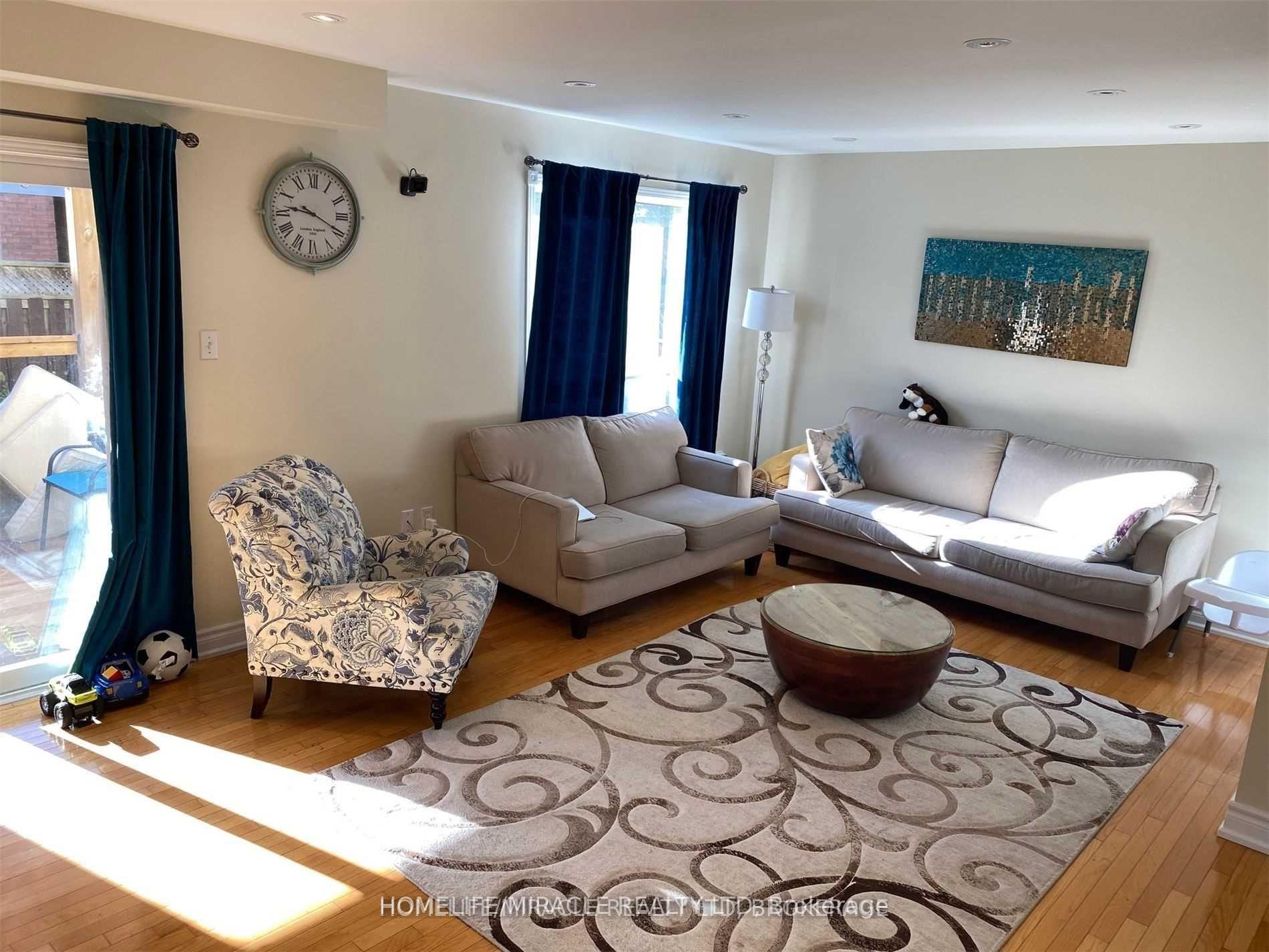 Photo 3 of Unit Upper, 34 Peachleaf Crescent, Brampton, Fletcher's Meadow — HOMEH