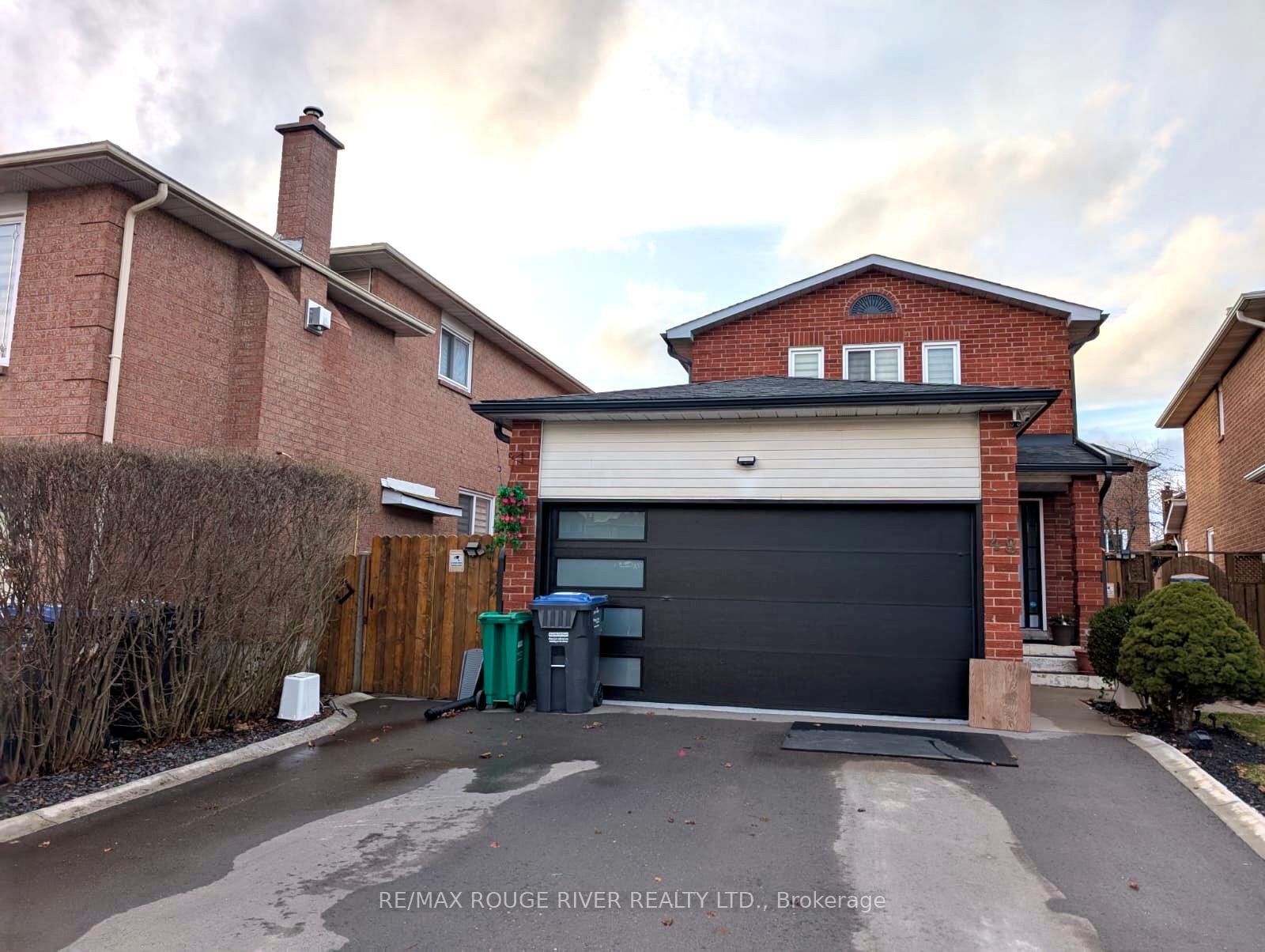 Front of Unit Lower, 48 Clarridge Court