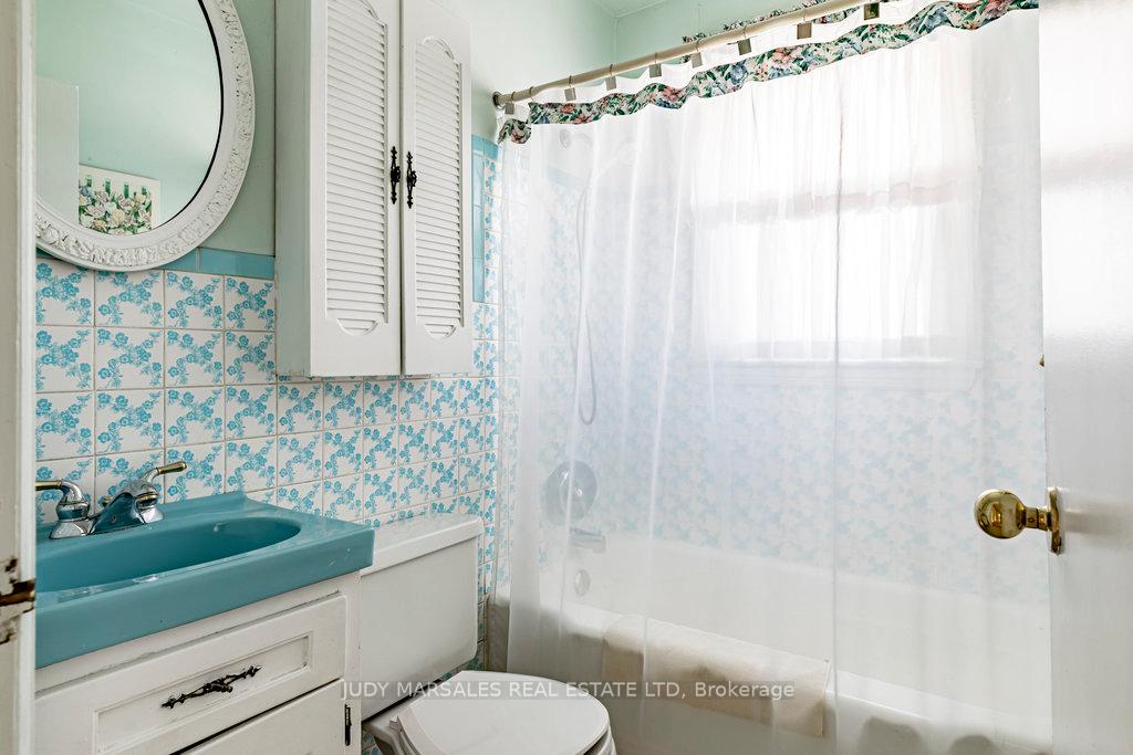 Photo 16 of 45 West 4th Street, Hamilton, Bonnington — HOMEH